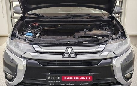 Mitsubishi Outlander III рестайлинг 3, 2016 год, 1 945 000 рублей, 9 фотография
