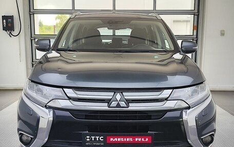 Mitsubishi Outlander III рестайлинг 3, 2016 год, 1 945 000 рублей, 2 фотография