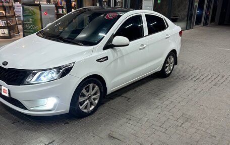 KIA Rio III рестайлинг, 2014 год, 700 000 рублей, 2 фотография