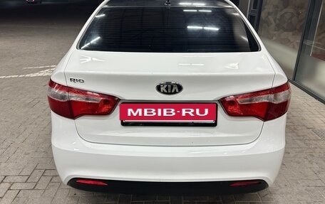 KIA Rio III рестайлинг, 2014 год, 700 000 рублей, 4 фотография