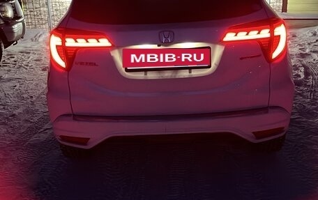 Honda Vezel, 2015 год, 1 320 000 рублей, 13 фотография