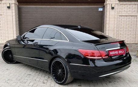 Mercedes-Benz E-Класс, 2015 год, 1 850 000 рублей, 6 фотография