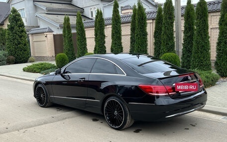 Mercedes-Benz E-Класс, 2015 год, 1 850 000 рублей, 7 фотография