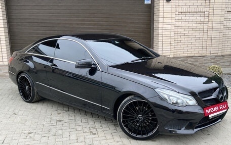 Mercedes-Benz E-Класс, 2015 год, 1 850 000 рублей, 3 фотография