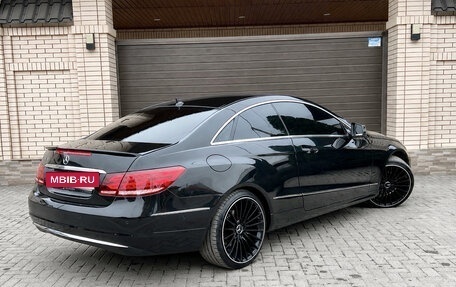 Mercedes-Benz E-Класс, 2015 год, 1 850 000 рублей, 4 фотография