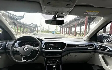 Volkswagen T-Cross I, 2023 год, 1 425 001 рублей, 8 фотография