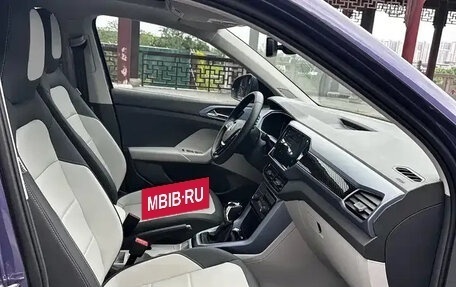 Volkswagen T-Cross I, 2023 год, 1 425 001 рублей, 11 фотография