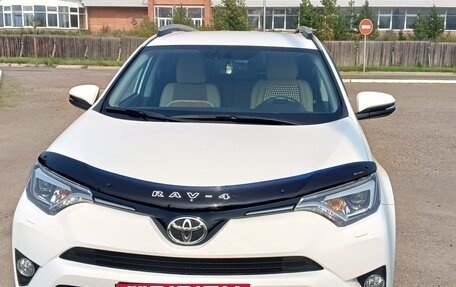 Toyota RAV4, 2019 год, 2 750 000 рублей, 4 фотография