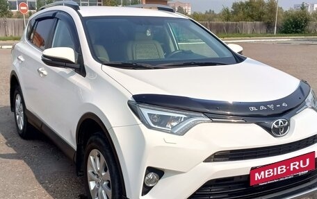 Toyota RAV4, 2019 год, 2 750 000 рублей, 3 фотография
