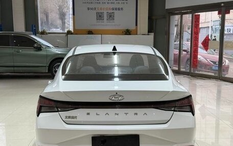 Hyundai Elantra, 2022 год, 1 400 000 рублей, 5 фотография