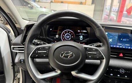 Hyundai Elantra, 2022 год, 1 400 000 рублей, 9 фотография