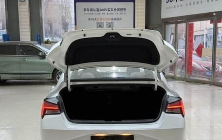 Hyundai Elantra, 2022 год, 1 400 000 рублей, 23 фотография