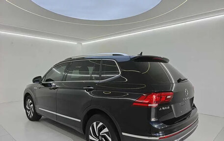 Volkswagen Tiguan II, 2023 год, 2 020 000 рублей, 5 фотография