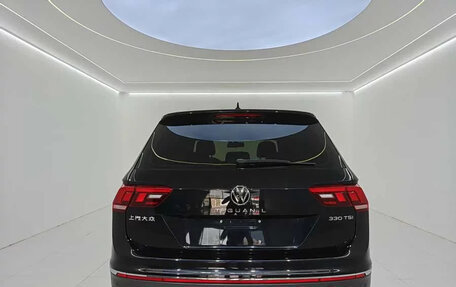 Volkswagen Tiguan II, 2023 год, 2 020 000 рублей, 6 фотография