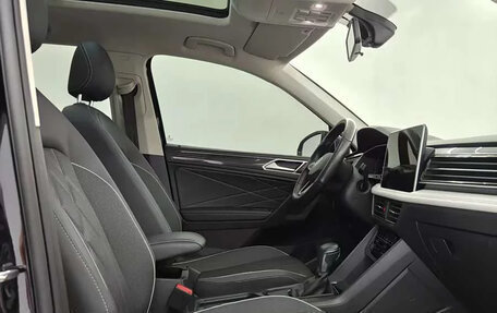 Volkswagen Tiguan II, 2023 год, 2 020 000 рублей, 9 фотография