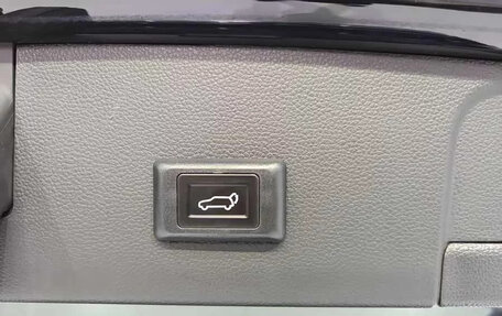 Volkswagen Tiguan II, 2023 год, 2 020 000 рублей, 19 фотография