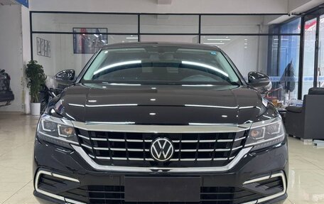 Volkswagen Passat B8 рестайлинг, 2021 год, 2 030 000 рублей, 2 фотография