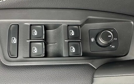 Volkswagen Tiguan II, 2023 год, 2 100 000 рублей, 13 фотография