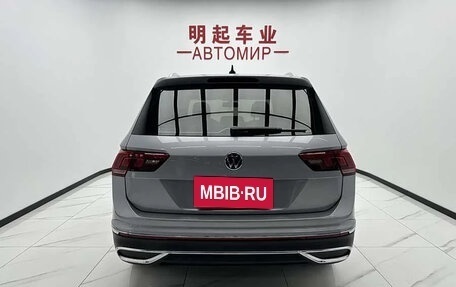 Volkswagen Tiguan II, 2023 год, 2 100 000 рублей, 8 фотография