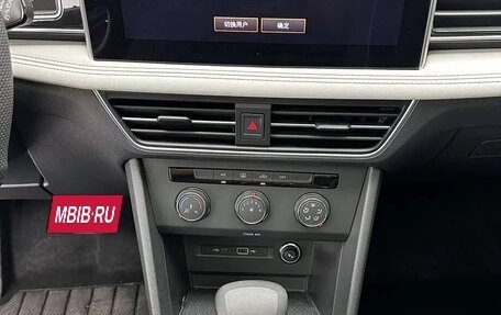 Volkswagen Tiguan II, 2023 год, 2 100 000 рублей, 12 фотография