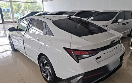 Hyundai Elantra, 2025 год, 1 600 000 рублей, 6 фотография