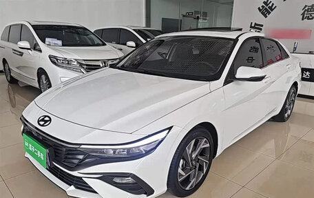 Hyundai Elantra, 2025 год, 1 600 000 рублей, 3 фотография