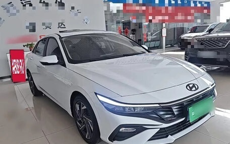 Hyundai Elantra, 2025 год, 1 600 000 рублей, 2 фотография