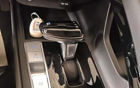 Hyundai Elantra, 2025 год, 1 600 000 рублей, 15 фотография