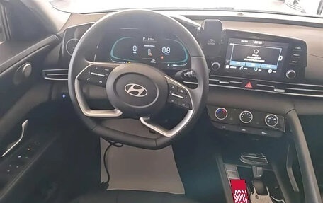 Hyundai Elantra, 2025 год, 1 600 000 рублей, 9 фотография