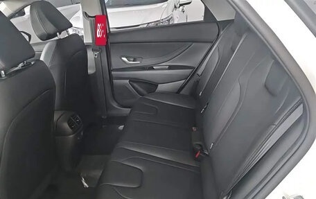 Hyundai Elantra, 2025 год, 1 600 000 рублей, 17 фотография