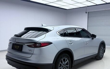 Mazda CX-4, 2021 год, 2 300 000 рублей, 3 фотография