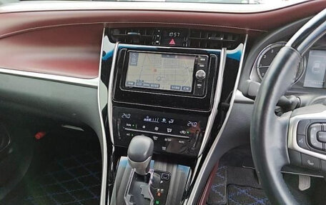 Toyota Harrier, 2018 год, 2 500 000 рублей, 8 фотография