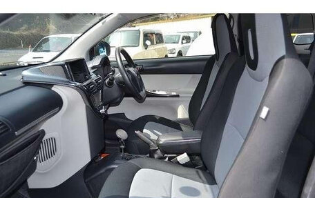 Toyota iQ, 2013 год, 700 000 рублей, 18 фотография