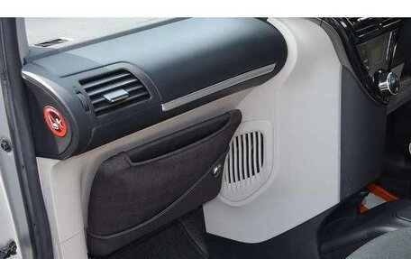 Toyota iQ, 2013 год, 700 000 рублей, 19 фотография