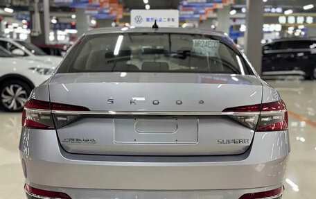 Skoda Superb III рестайлинг, 2025 год, 2 100 000 рублей, 6 фотография