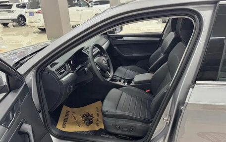 Skoda Superb III рестайлинг, 2025 год, 2 100 000 рублей, 8 фотография
