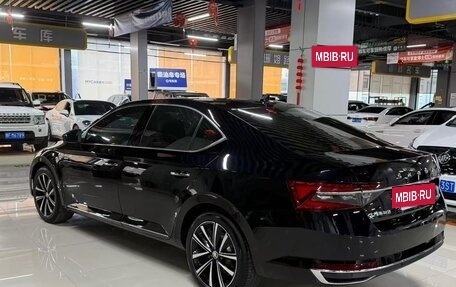 Skoda Superb III рестайлинг, 2025 год, 2 100 000 рублей, 5 фотография