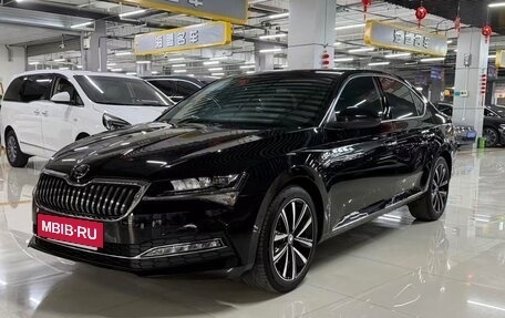 Skoda Superb III рестайлинг, 2025 год, 2 100 000 рублей, 3 фотография