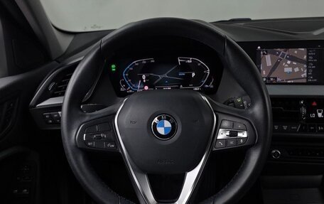 BMW 1 серия, 2020 год, 2 270 000 рублей, 13 фотография