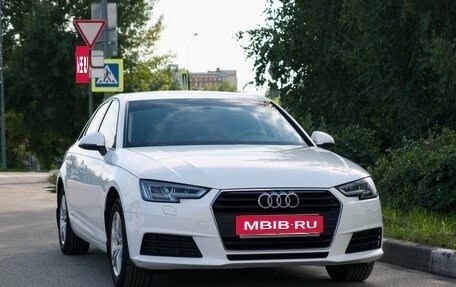 Audi A4, 2019 год, 2 500 000 рублей, 3 фотография