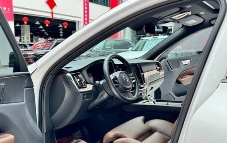 Volvo XC60 II, 2022 год, 4 900 000 рублей, 13 фотография