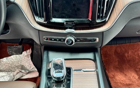 Volvo XC60 II, 2022 год, 4 900 000 рублей, 15 фотография