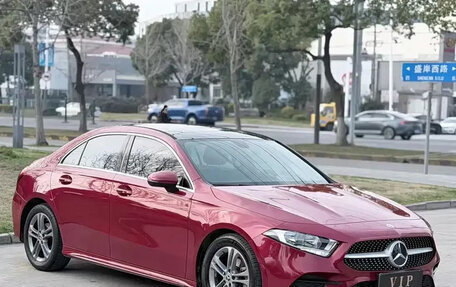 Mercedes-Benz A-Класс, 2023 год, 1 650 000 рублей, 2 фотография