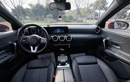 Mercedes-Benz A-Класс, 2023 год, 1 650 000 рублей, 7 фотография