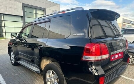 Toyota Land Cruiser 200, 2011 год, 2 950 000 рублей, 4 фотография
