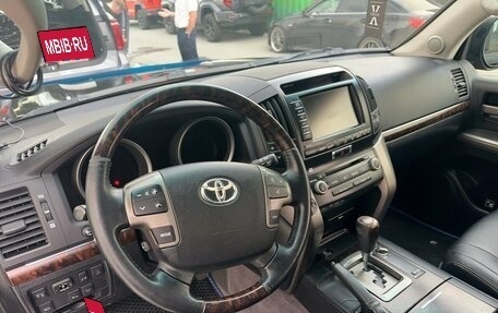 Toyota Land Cruiser 200, 2011 год, 2 950 000 рублей, 5 фотография
