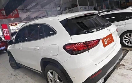 Mercedes-Benz GLA, 2023 год, 2 400 000 рублей, 4 фотография