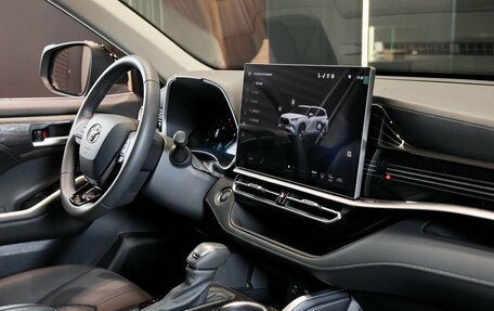 Toyota Highlander, 2026 год, 5 700 000 рублей, 17 фотография