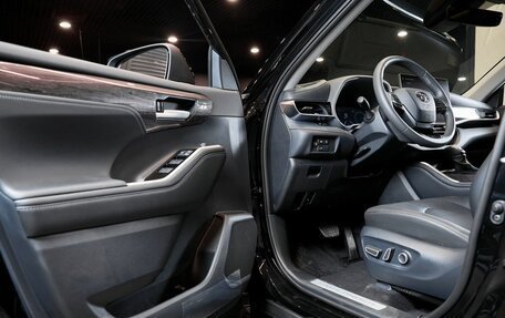 Toyota Highlander, 2026 год, 5 700 000 рублей, 10 фотография
