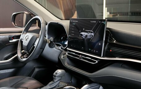 Toyota Highlander, 2026 год, 5 700 000 рублей, 17 фотография